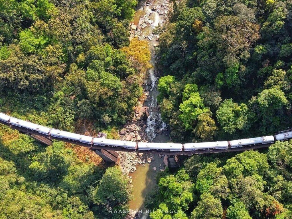 Yedakumer railway bridge - green route